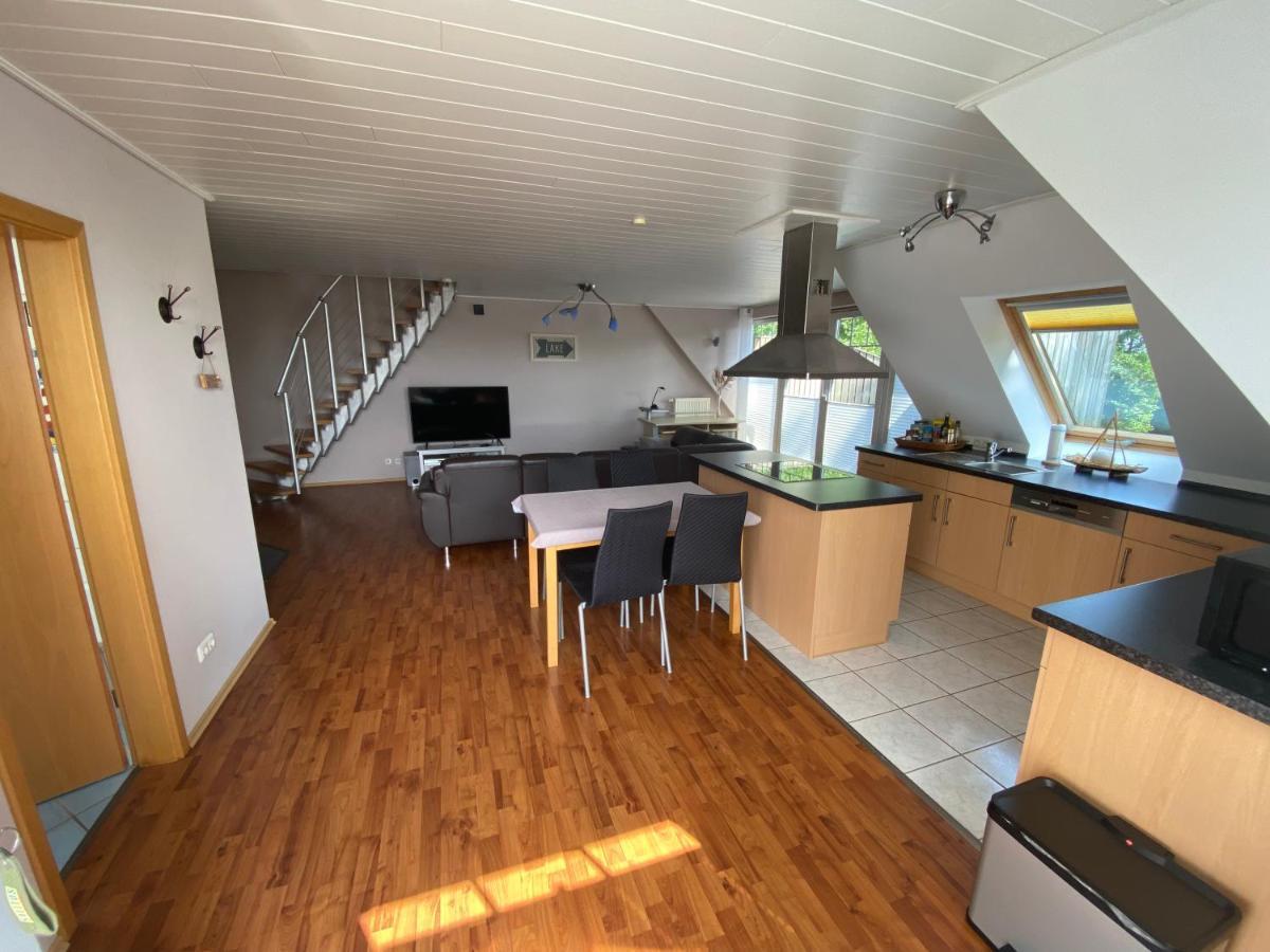 Moderne Maisonette-Wohnung Am Karpfenteich; Modern Apartment With View Of The Carp Pond Barmstedt ภายนอก รูปภาพ