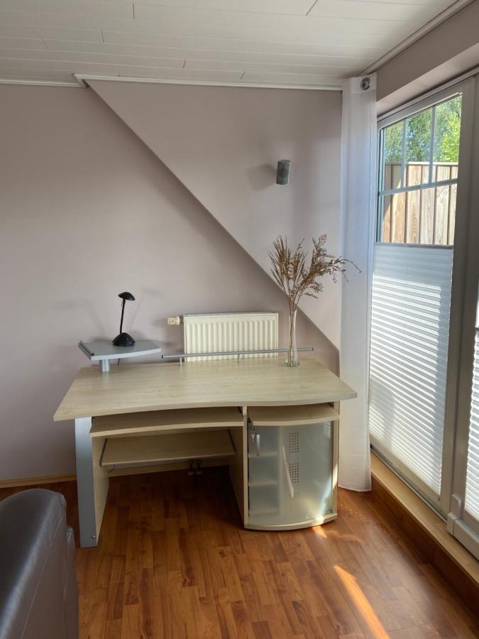 Moderne Maisonette-Wohnung Am Karpfenteich; Modern Apartment With View Of The Carp Pond Barmstedt ภายนอก รูปภาพ
