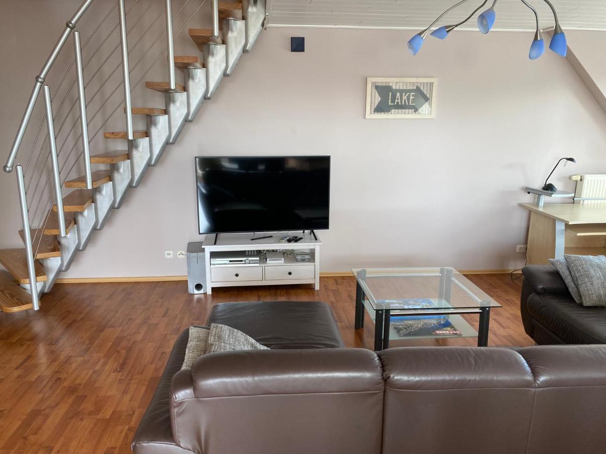 Moderne Maisonette-Wohnung Am Karpfenteich; Modern Apartment With View Of The Carp Pond Barmstedt ภายนอก รูปภาพ