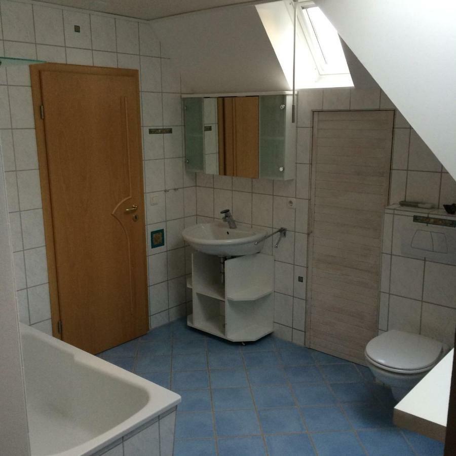 Moderne Maisonette-Wohnung Am Karpfenteich; Modern Apartment With View Of The Carp Pond Barmstedt ภายนอก รูปภาพ