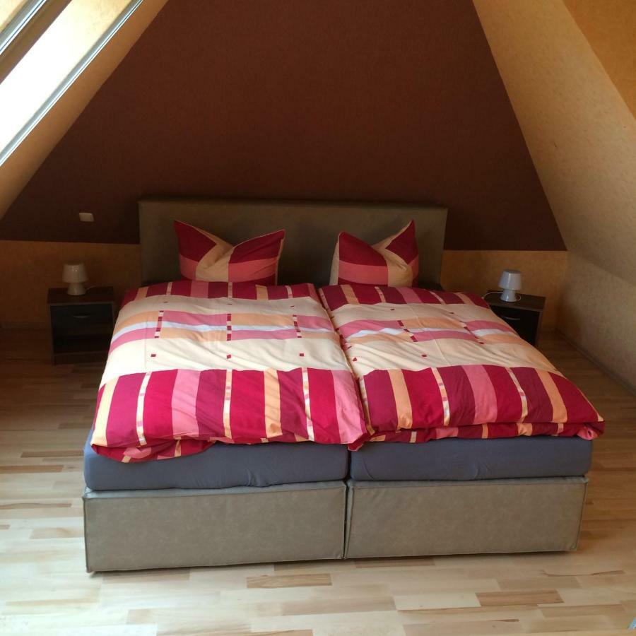 Moderne Maisonette-Wohnung Am Karpfenteich; Modern Apartment With View Of The Carp Pond Barmstedt ภายนอก รูปภาพ