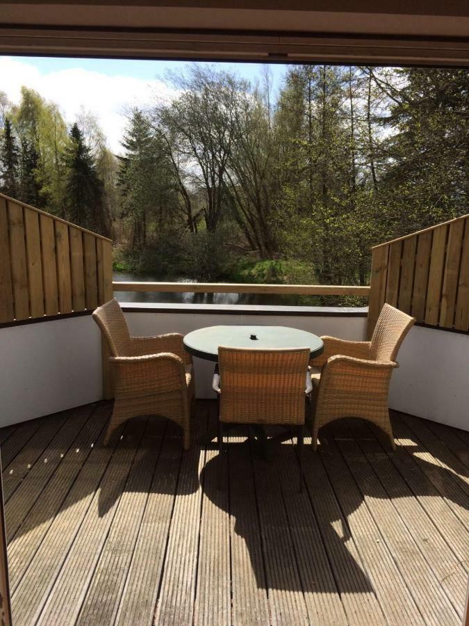 Moderne Maisonette-Wohnung Am Karpfenteich; Modern Apartment With View Of The Carp Pond Barmstedt ภายนอก รูปภาพ