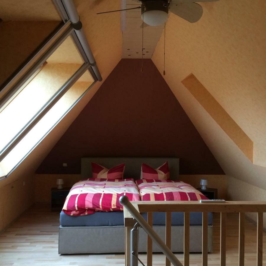 Moderne Maisonette-Wohnung Am Karpfenteich; Modern Apartment With View Of The Carp Pond Barmstedt ภายนอก รูปภาพ