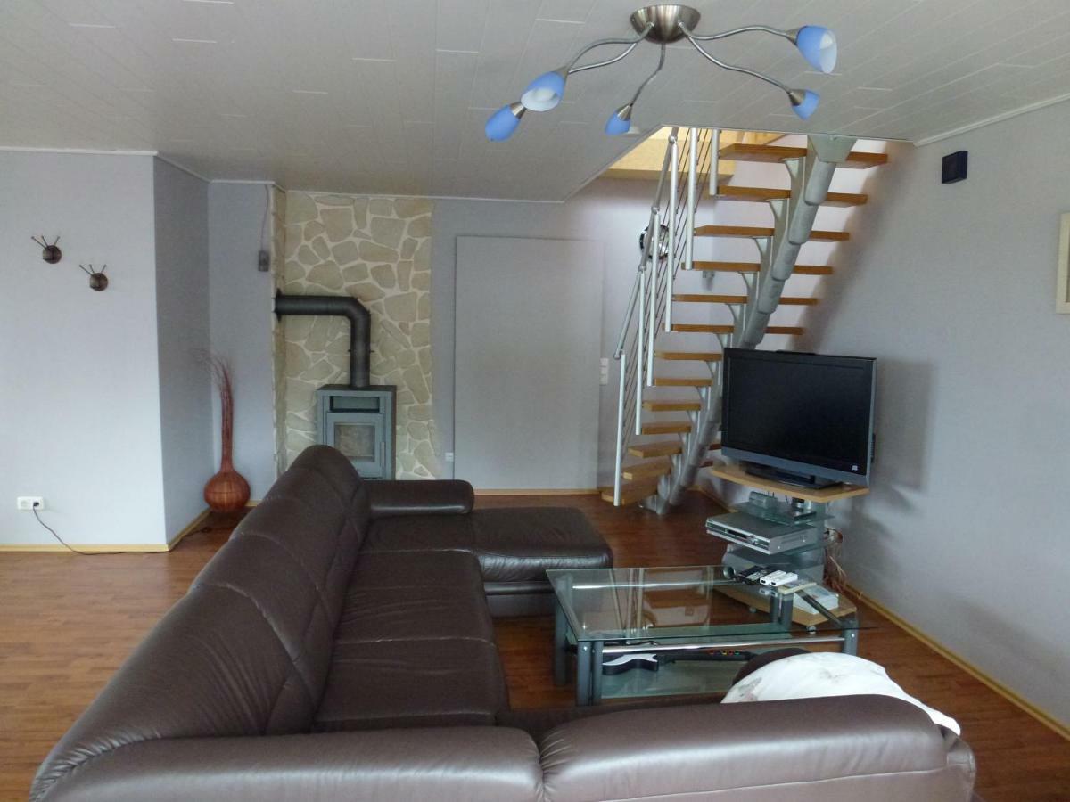 Moderne Maisonette-Wohnung Am Karpfenteich; Modern Apartment With View Of The Carp Pond Barmstedt ภายนอก รูปภาพ